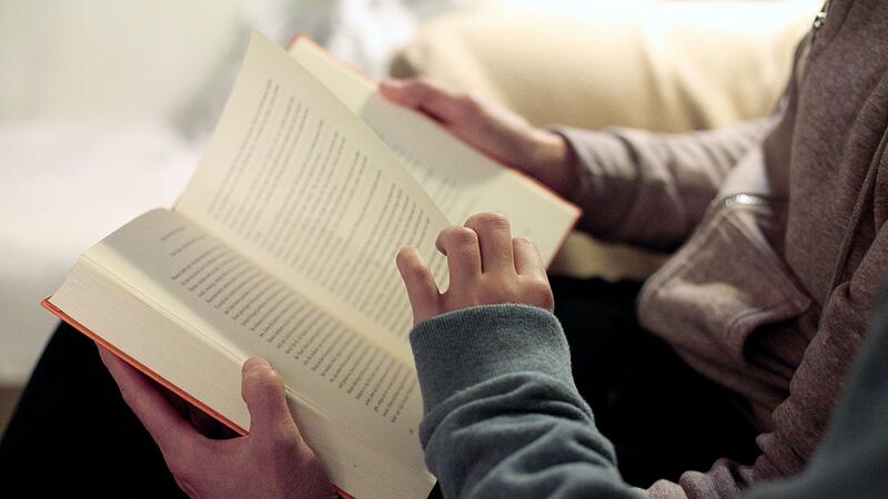KINA - Vorlesen ist für Kinder gut KINA - Vorlesen ist für Kinder gut