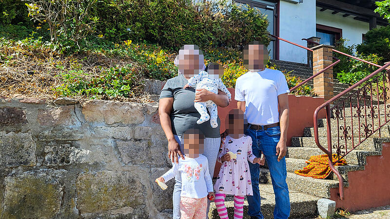 Yacouba K. von der Elfenbeink&uuml;ste soll abgeschoben werden. Hier mit seiner Familie.