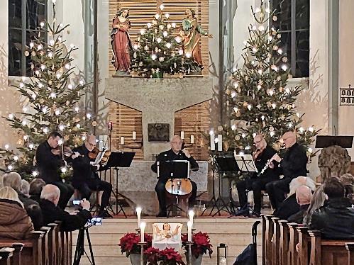 Das Weihnachtskonzert war gut besucht.