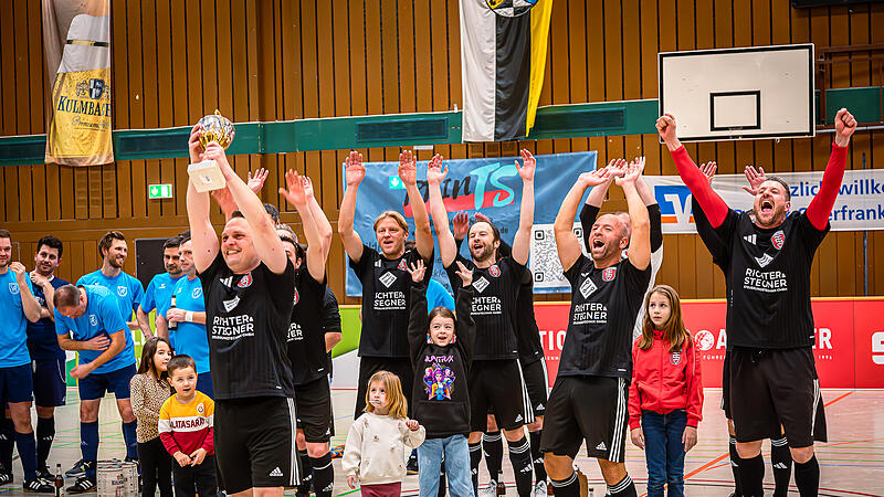 Die Altliga-Teams aus dem Raum Kulmbach spielten in der Sporthalle Weiher um den Stadtmeister-Titel.Die Altliga-Teams aus dem Raum Kulmbach spielten in der Sporthalle Weiher um den Stadtmeister-Titel.