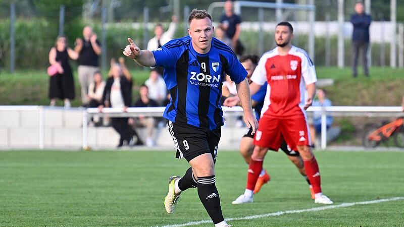 Patrick Hoffmann erzielte das Goldene Tor f&uuml;r die Forchheimer, die damit die Tabellenf&uuml;hrung in der Landesliga Nordost &uuml;bernehmen.