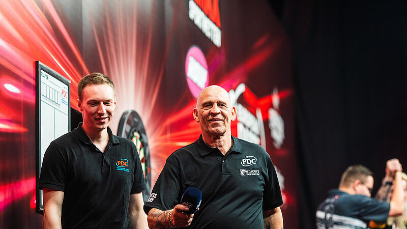 Ausverkaufte Brose Arena und gro&szlig;e Namen des Dartsports: Die Franken Darts Gala in Bamberg begeisterte Fans und Profis gleicherma&szlig;en.