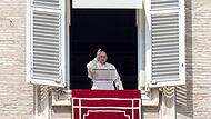 Papst Franziskus erteilte am Sonntag  seinen Segen während des Angelus-Mittagsgebetes.