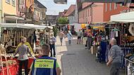 Zu wenig Platz für die Feuerwehr blieb beim Kirchweihmarkt.