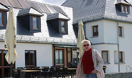 „Das Fränkische Reichenbach“ ist ein geglücktes Projekt: Die ausgeschiedene Bürgermeisterin Karin Ritter freut sich darüber, wie gut die Gaststätte mit Übernachtungsmöglichkeiten angenommen wird. „Das Fränkische Reichenbach“ ist ein geglücktes Projekt: Die ausgeschiedene Bürgermeisterin Karin Ritter freut sich darüber, wie gut die Gaststätte mit Übernachtungsmöglichkeiten angenommen wird.