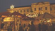 Seit dem 24. November hat die Erlanger Waldweihnacht auf dem Schlossplatz geöffnet.