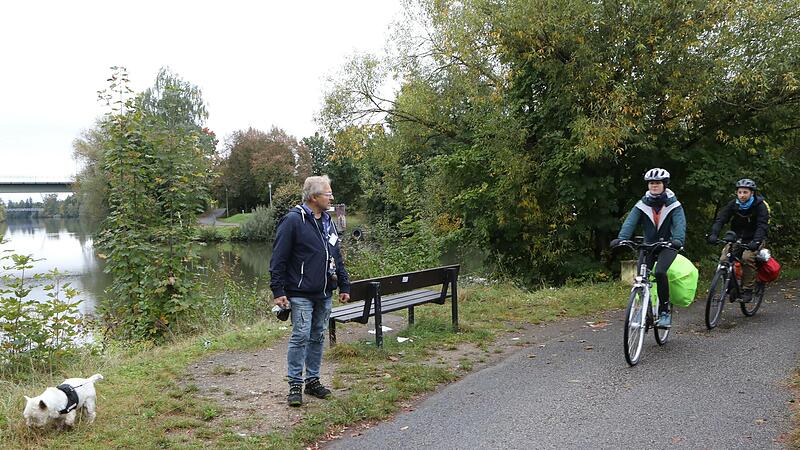 Auf dem      gemeinsamen  Weg auf H&ouml;he des   Forchheimer Hafens ist f&uuml;r  Passanten und Radfahrer  gegenseitige R&uuml;cksicht das h&ouml;chste Gebot.Forchheim & Fr&auml;nkische Schweiz