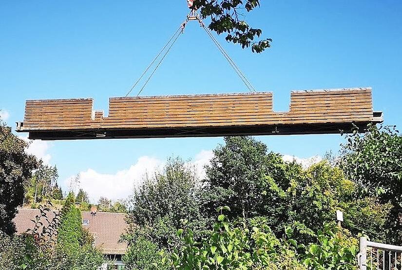 Die Angerwehrbrücke in Wallenfels wird saniert.