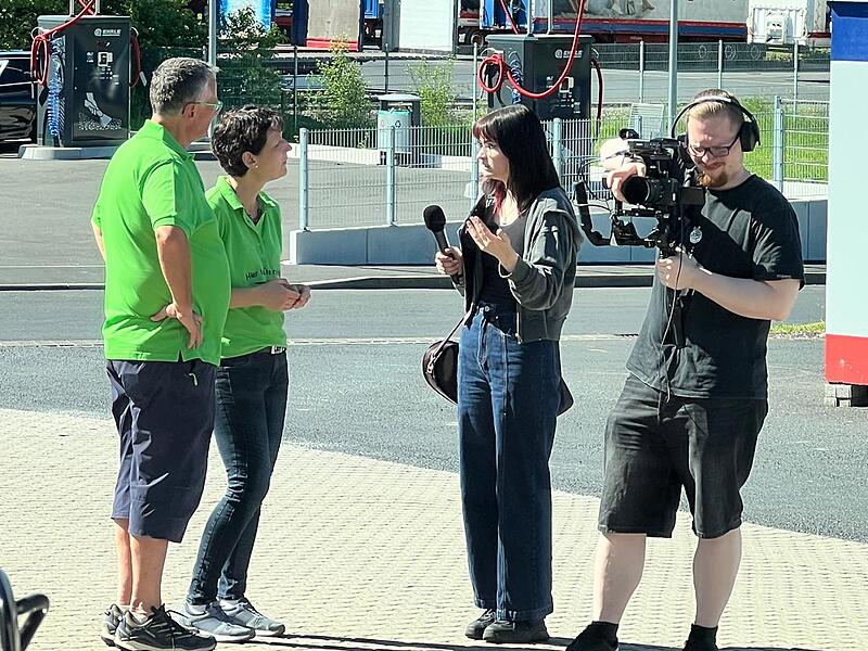 Tankstelle Hartmann Oberleichtersbach Fernsehen Dreharbeiten Tankstelle Hartmann Oberleichtersbach Fernsehen Dreharbeiten