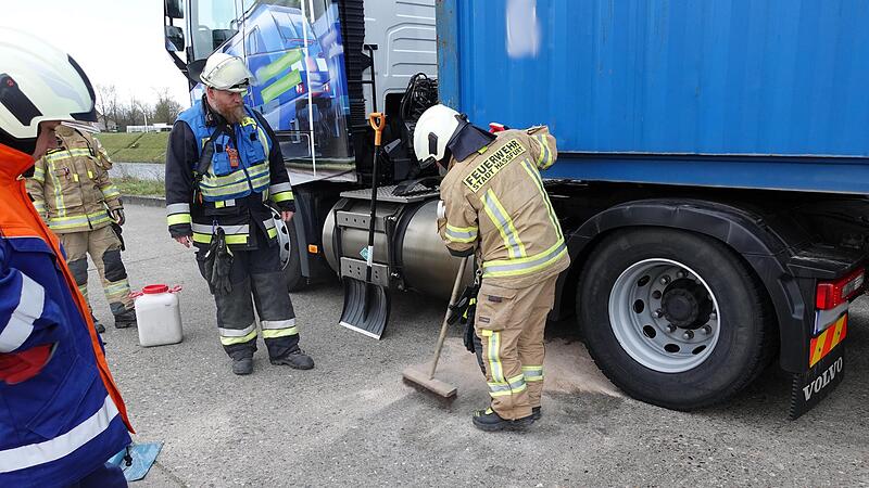 Zu einem vermeintlichen Gausaustritt wurde die Feuerwehr Haßfurt am Hafen gerufen.