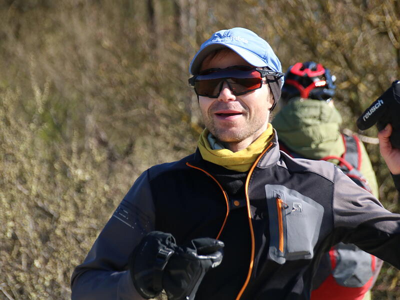 Strahlender Sonnenschein, aber nur niedrige Plusgrade erwartete die L&auml;ufer beim 19. Obermain-Marathon rund um Bad Staffelstein. Die Marathon-Strecke f&uuml;hrte wieder an den beiden Wahrzeichen der Kurstadt, dem Kloster Banz und der Basilika Vierzehnheiligen vorbei.