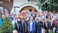 Die Wandergruppe am Hotel in Gries am Sellrain.