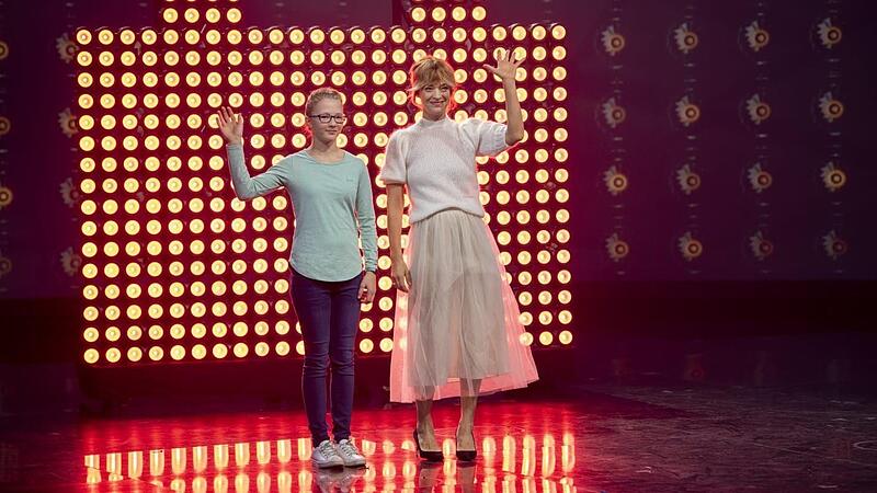Sina Pieroth aus Haßfurt (links) blieb im Duell mit Filmstar Heike Makatsch cool. Sina Pieroth aus Haßfurt (links) blieb im Duell mit Filmstar Heike Makatsch cool.