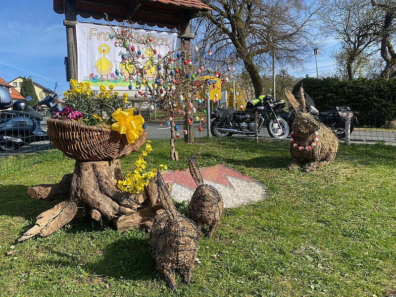 Der gr&ouml;&szlig;te Osterbrunnen der Welt steht in Bieberbach bei Egloffstein in der Fr&auml;nkischen Schweiz.