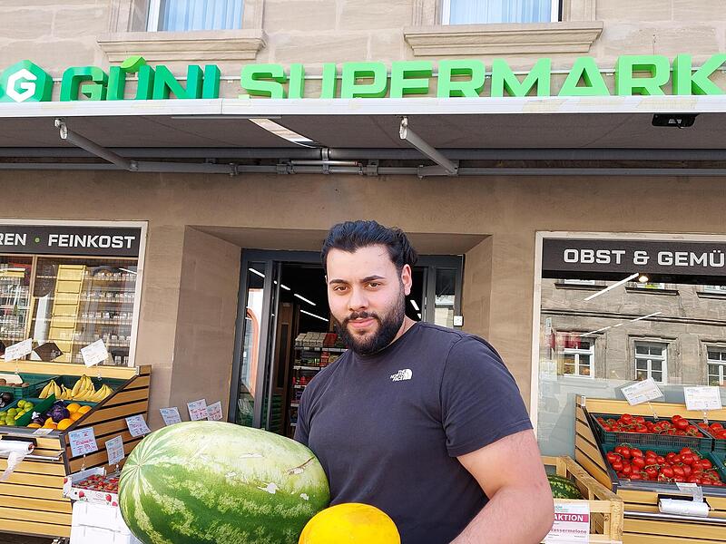 Der Güni Supermarkt & Metzgerei versorgt seit 28. Dezember 2021 die Forchheimer Innenstadt. Als Konkurrenz zum neuen Markt sieht sich Inhaber Günerhan nicht.Forchheim & Fränkische Schweiz Der Güni Supermarkt & Metzgerei versorgt seit 28. Dezember 2021 die Forchheimer Innenstadt. Als Konkurrenz zum neuen Markt sieht sich Inhaber Günerhan nicht.Forchheim & Fränkische Schweiz