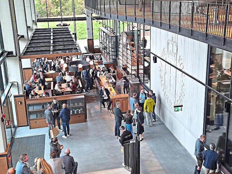 Das neue Brauhaus hat auch eine Schanktheke f&uuml;r Besuchergruppen.