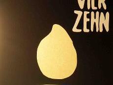 Dieses Bild haben die Schülerinnen und Schüler der Kl. 11e gestaltet. Dieses Bild haben die Schülerinnen und Schüler der Kl. 11e gestaltet.