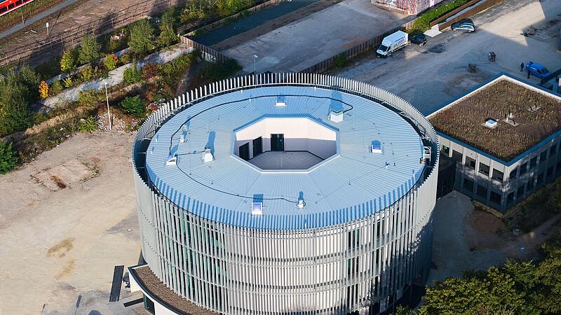 Am Freitagabend hat die &Ouml;ffentlichkeit erstmals Einblick ins Innere: Es werden &uuml;ber 400 G&auml;ste zur offiziellen Er&ouml;ffnung erwartet.