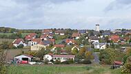 Am Johannesberg, unterhalb des Spielplatzes, soll ein neues Baugebiet entstehen. Allerdings musste die Gemeinde Rannungen vom beschleunigten zum Regelverfahren übergehen. Das bedeutet Zeitverlust und Mehrkosten. Der Bürgermeister schätzt, dass es ...