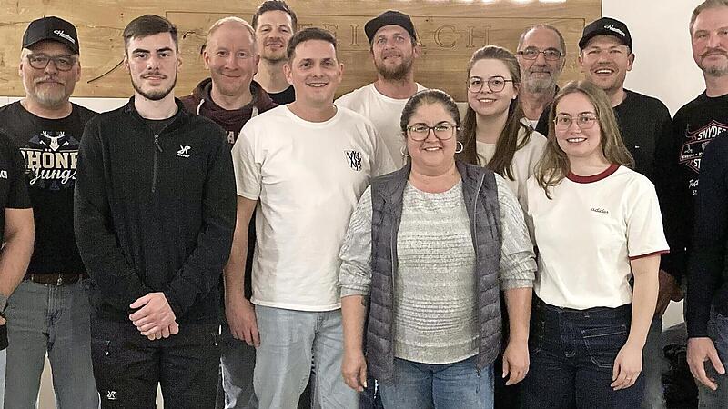 Im Turbo-Verfahren gew&auml;hlt: Der neue Vorstand des Heimatvereins Steinach.