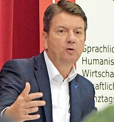 Innenstaatssekretär Sandro Kirchner. Innenstaatssekretär Sandro Kirchner.