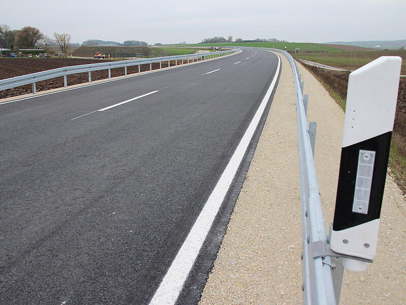 Neue Trasse der Staatsstraße 2205 zwischen Coburg und Wiesenfeld