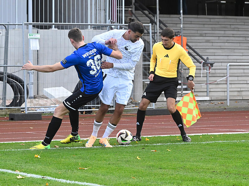Die zweite Pleite binnen einer Woche setzte es für Cankut Civelek (rechts) und den FC Coburg am Samstagnachmittag gegen Weiden.