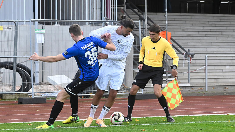 Die zweite Pleite binnen einer Woche setzte es für Cankut Civelek (rechts) und den FC Coburg am Samstagnachmittag gegen Weiden.