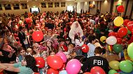 Es darf wieder gefeiert und getobt werden! Am Faschingsdienstag laden wir alle Kinder in die Stadthalle ein!