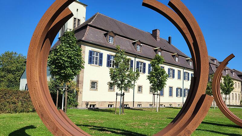 In Bad Bocklet wurde die Idee eines neuen europ&auml;ischen Kulturweges vorgestellt. Eingegangen sind die Experten dabei auch auf den schon existierenden Europ&auml;ischen Kulturweg bei M&uuml;nnerstadt, der ins Bildh&auml;user Land f&uuml;hrt. Unser Foto zeigt den Rindho...