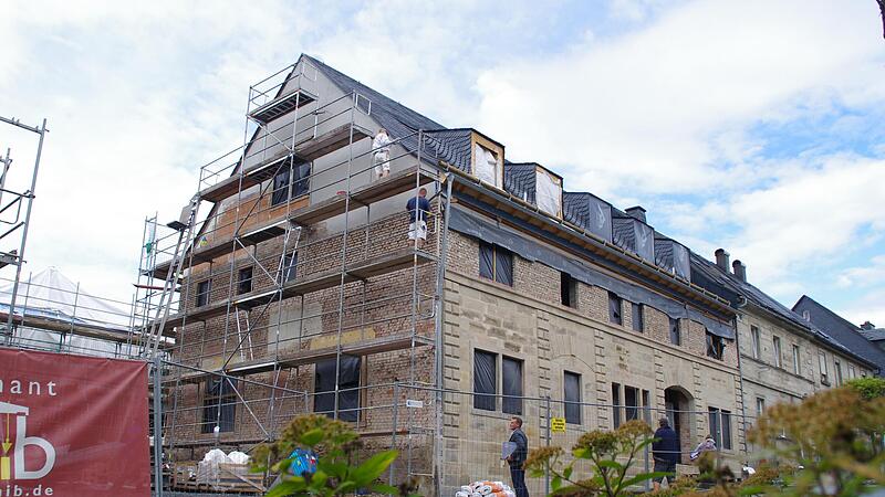 Das ehemalige &bdquo;Schwarze Kreuz&ldquo; in Teuschnitz wird aufwendig umgebaut.