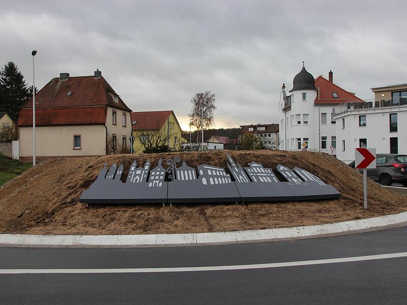 Die Kissingen Skyline wartet auf Fahrer aus der Sch&ouml;nbornstra&szlig;e.
