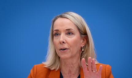Stefanie Stoff-Ahnis