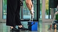 Reinigungskr&auml;fte haben mitunter einen schweren Job. Wichtig ist ihre Arbeit allemal.