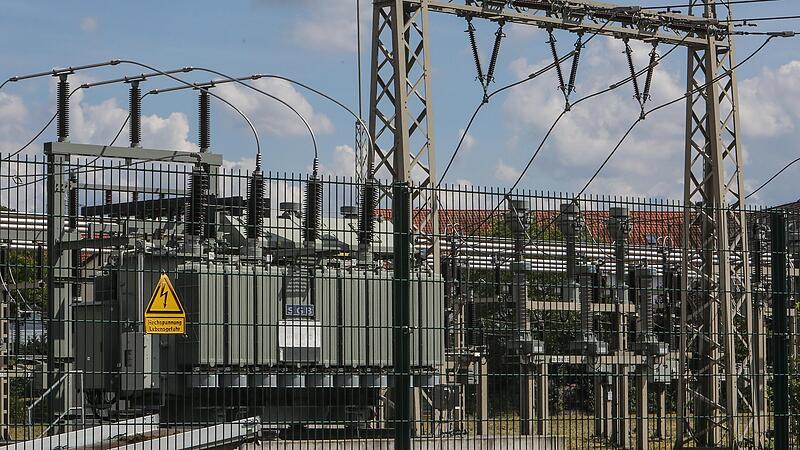 Das Umspannwerk in Forchheim: Die Stadtwerke Forchheim haben ihre Rufbereitschaftsmannschaft, in Abstimmung mit Feuerwehr, Polizei und Technischem Hilfswerk (THW), auf ein 96 Stunden-Szenario ohne Strom eingerichtet.Forchheim & Fränkische Schweiz