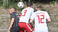 Das Rückspiel zwischen dem VfB Einberg und Türkgücü Neustadt eskalierte und wurde abgebrochen. Unter anderem sah Neustadts Ali Civelek (links, Szene aus dem Hinspiel) eine Rote Karte.