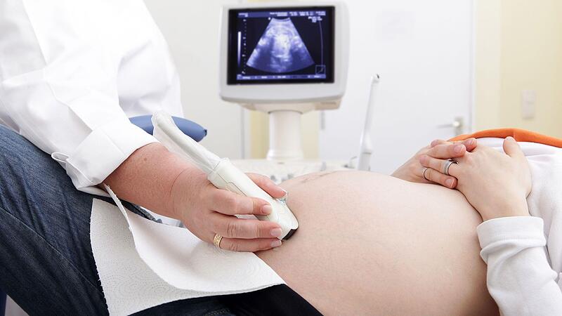 Gynäkologin Olena Androsova  schließt Ende März ihre Praxis. Jetzt darf das Klinikum Kulmbach den Arztsitz übernehmen.