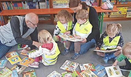 Gro&szlig;es Interesse fanden die ausgelegten B&uuml;cher.