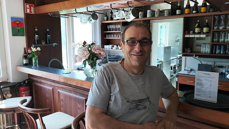 Giuseppe „Pino“ Lavaneziana will am Bamberger Reitstadion gute italienische Küche zu bezahlbaren Preisen bieten. Giuseppe „Pino“ Lavaneziana will am Bamberger Reitstadion gute italienische Küche zu bezahlbaren Preisen bieten.