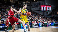 BMA365 Bamberg Baskets - Alba Berlin Packende Duelle um das Objekt der Begierde wird es in der Play-off-Serie zwischen Alba Berlin um Justin Bean (rechts) und den BMA365 Bamberg Baskets im Play-off-Halbfinale zuhauf geben.