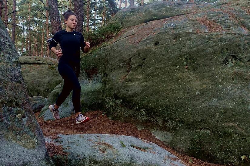 Outdoor-Sport boomt durch die Corona-Pandemie. So wie Ronja Sch&uuml;tz auf unserem Bild zieht es Menschen immer mehr in die Natur &ndash; mit Folgen f&uuml;r die Tierwelt.