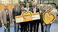 Ulrich Hüttemann (Vorsitzender Förderverein des Caspar-Vischer-Gymnasiums), Bertram Unger (Schulleiter Adalbert-Raps-Schule), Ulrike Endres (Rektorin des Caspar-Vischer-Gymnasium), Matthias Niedermeier (Rektor der Carl-von-Linde-Realschule), Flori...