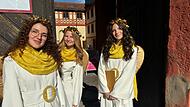 Sie repräsentieren Forchheim in der Adventszeit: Die drei neuen Weihnachtsengel Karolin, Arven und und Annabelle.