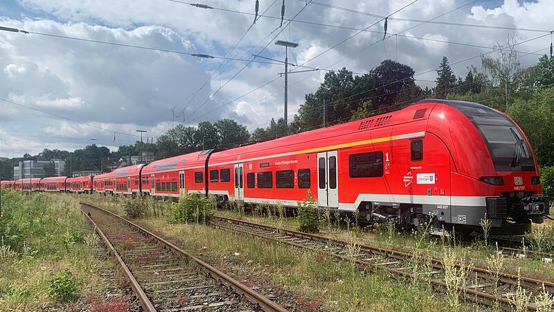 Blickfang am ehemaligen Güterbahnhof in Coburg: Die neuen Züge vom Typ Desiro HC werden zwischen Coburg und Erfurt fast so schnell wie der ICE unterwegs sein.