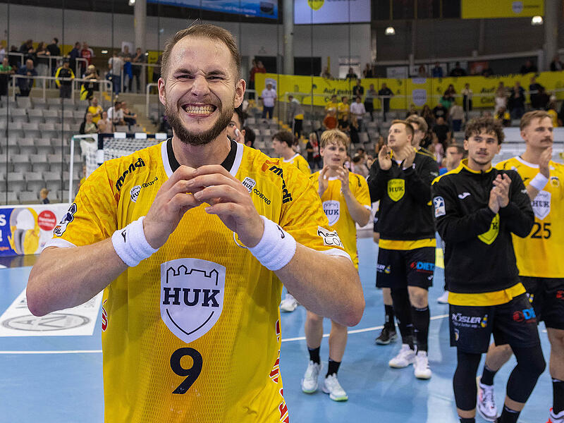 So sieht ein Matchwinner aus: Nicht nur Bartlomiej Bis freute sich m&auml;chtig.