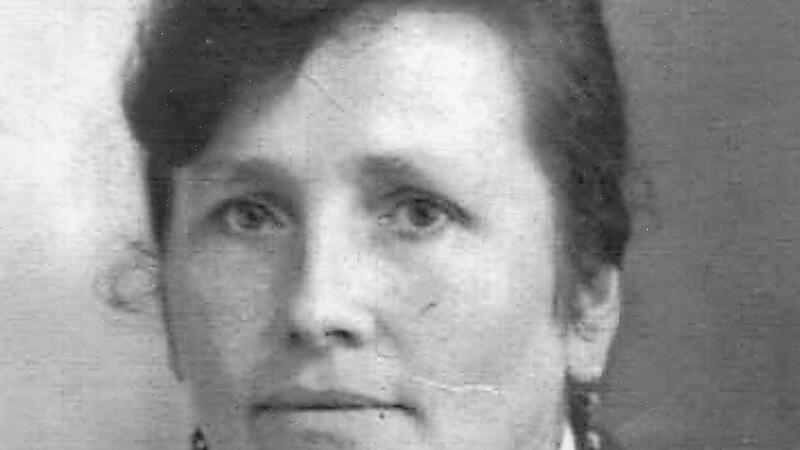 Vor dem Haus von Ursula Sieber in Herzogenaurach kampierte im März 1945 eine Abteilung der Wlassow-Truppen unter einer Linde. In einer Notiz erinnert sie sich daran.