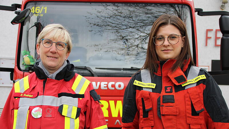Feuerwehrauto, Frauen, Uniform