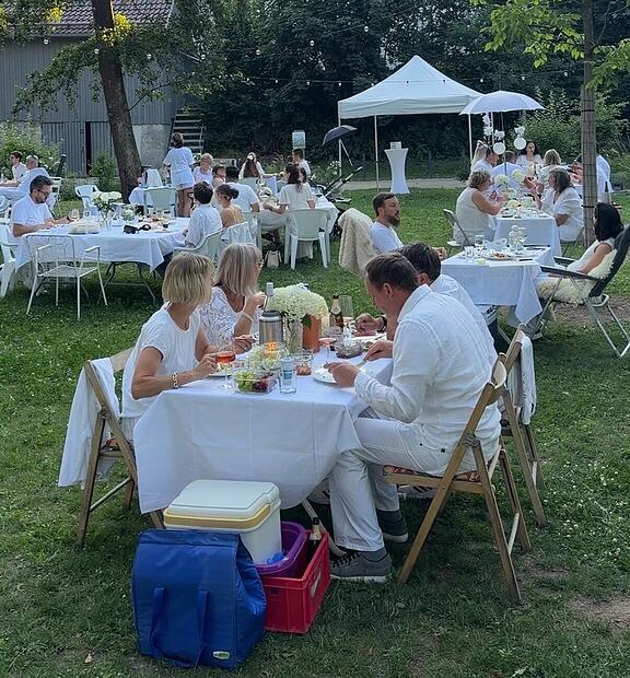 Dinner en blanc Dinner