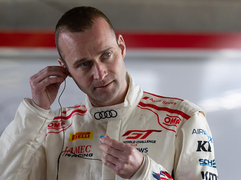 Christopher Haase macht sich bereit für seinen Einsatz bei den 12h von Bathurst. Christopher Haase macht sich bereit für seinen Einsatz bei den 12h von Bathurst.