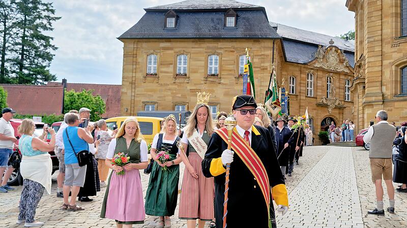 Bayerischen Wollk&ouml;nigin Franziska II.  in Vierzehnheiligen gek&uuml;rtBayerischen Wollk&ouml;nigin Franziska II.  in Vierzehnheiligen gek&uuml;rt